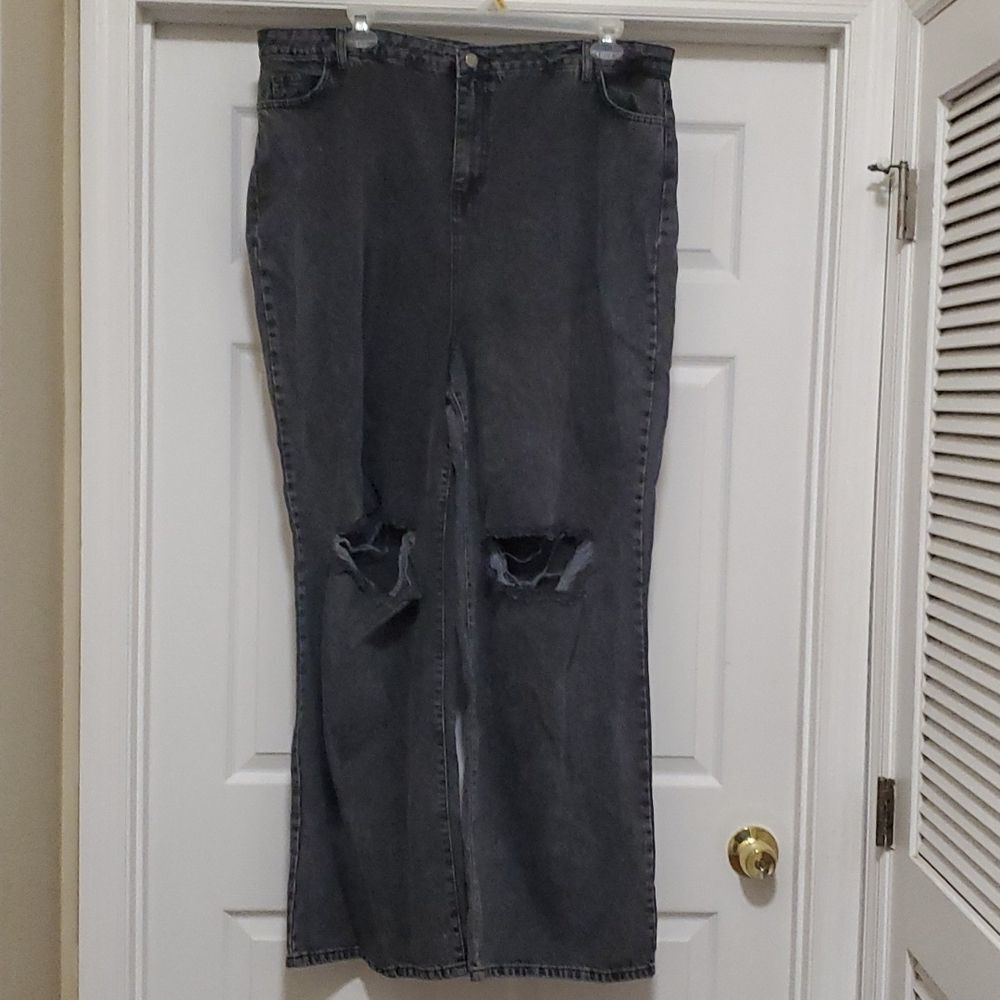 ❣️Boo Boo gray charcoal destroyed jeans womens 20